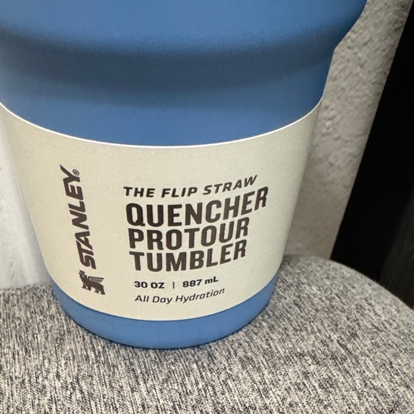 Stanley The Flip Straw Quencher Protour Tumbler 30oz - Picture 2 of 6
